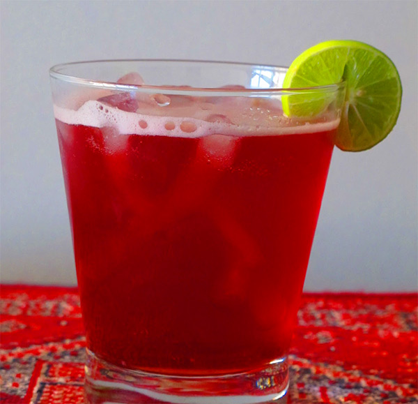 Cocktail à base de thé rouge